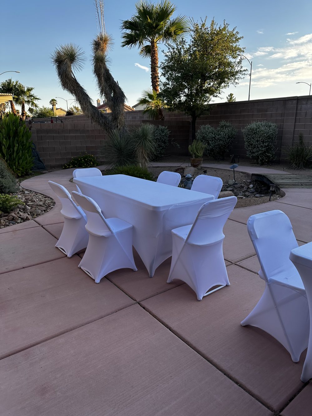 Spandex linen on rental table